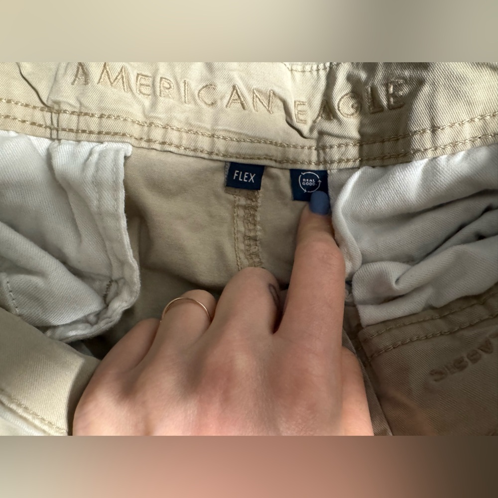 American Eagle Outfitters Beige Cargo Shorts - Picture 3 of 5